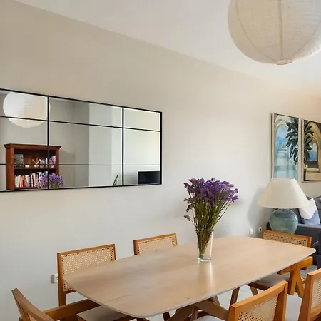 Mediterranean With Seaview, 365-day Open Pool And Walking Distance To The Marbella