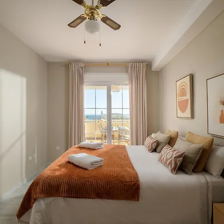 Lejlighed Mediterranean With Seaview, 365-day Open Pool And Walking Distance To The *